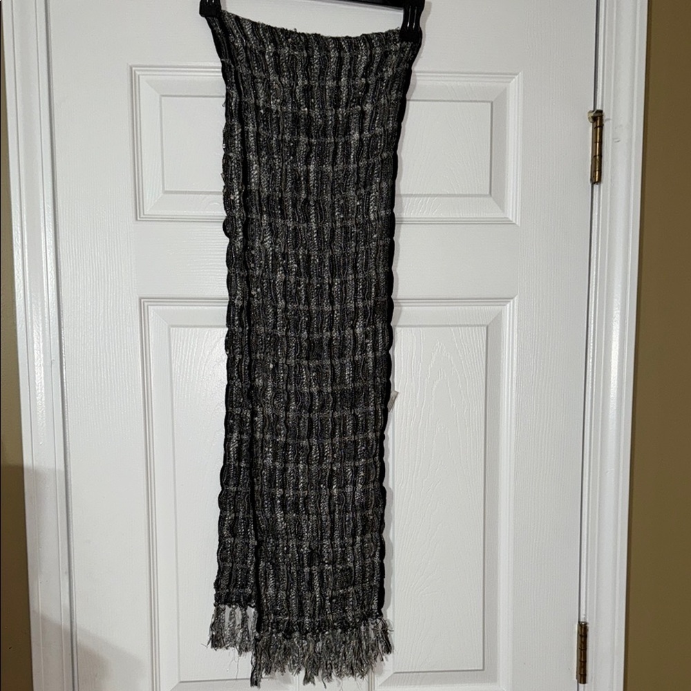 Assorted Scarves Collection - Picture 4 of 12